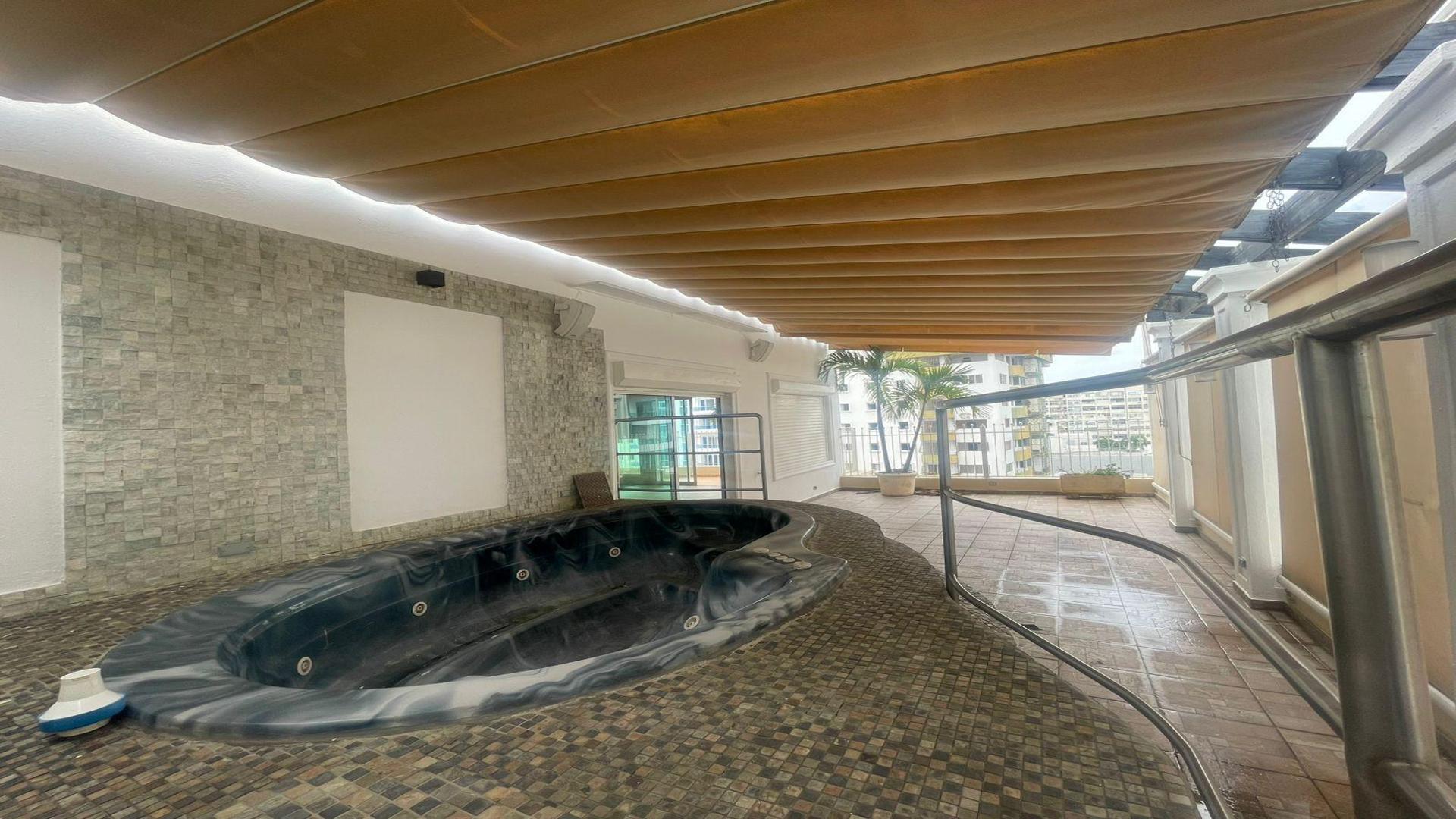 penthouses - VENTA PENTHOUSE DE 388M2 ESPACIO PARA 5 VEHÍCULOS– SECTOR BELLA VISTA 2