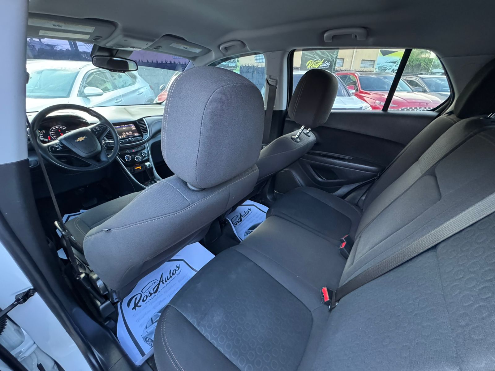 jeepetas y camionetas - Chevrolet Trax LS 2021 6
