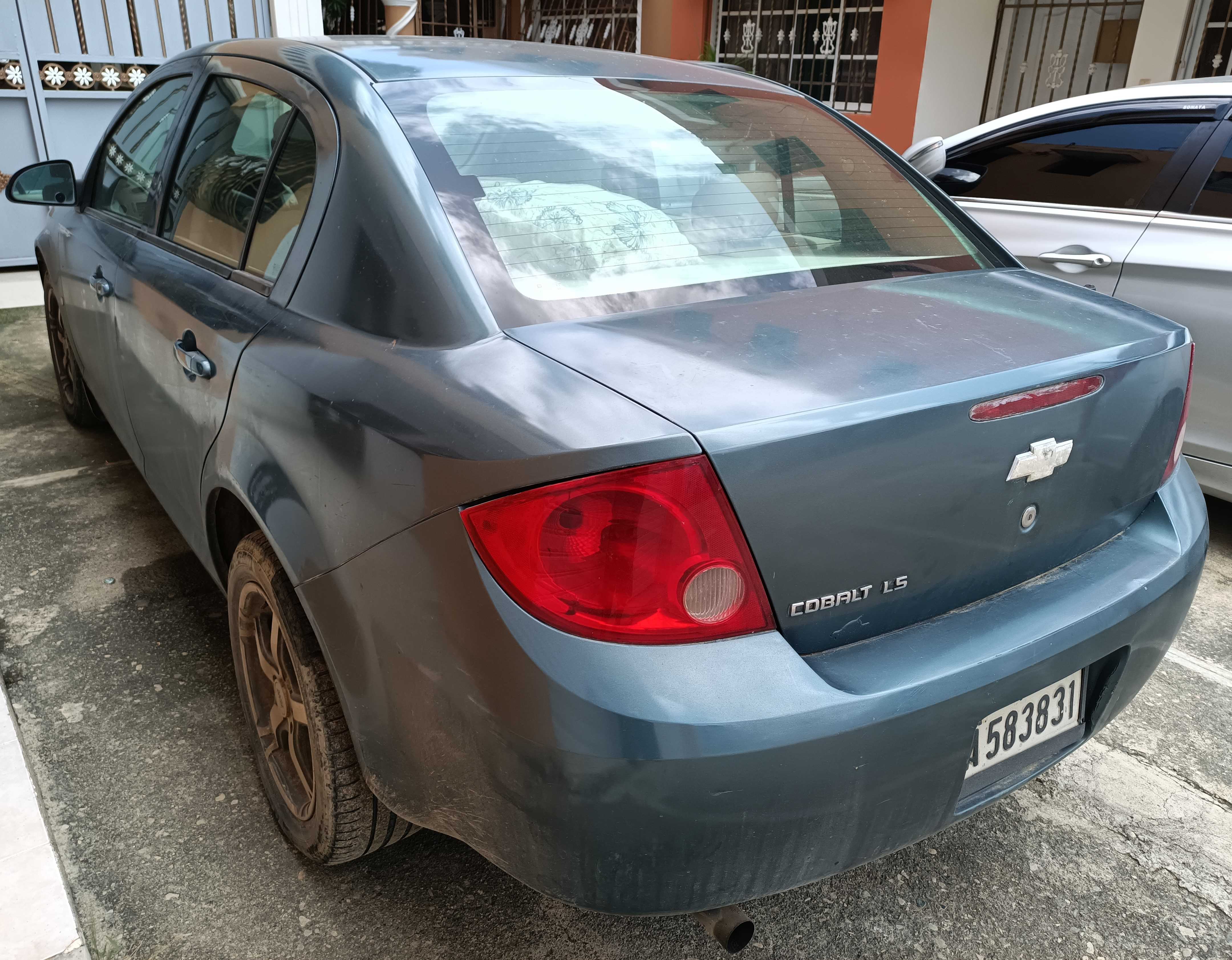 carros - Vendo Chevrolet Cobalt LS 2.2 cc de 4 cilindros 5