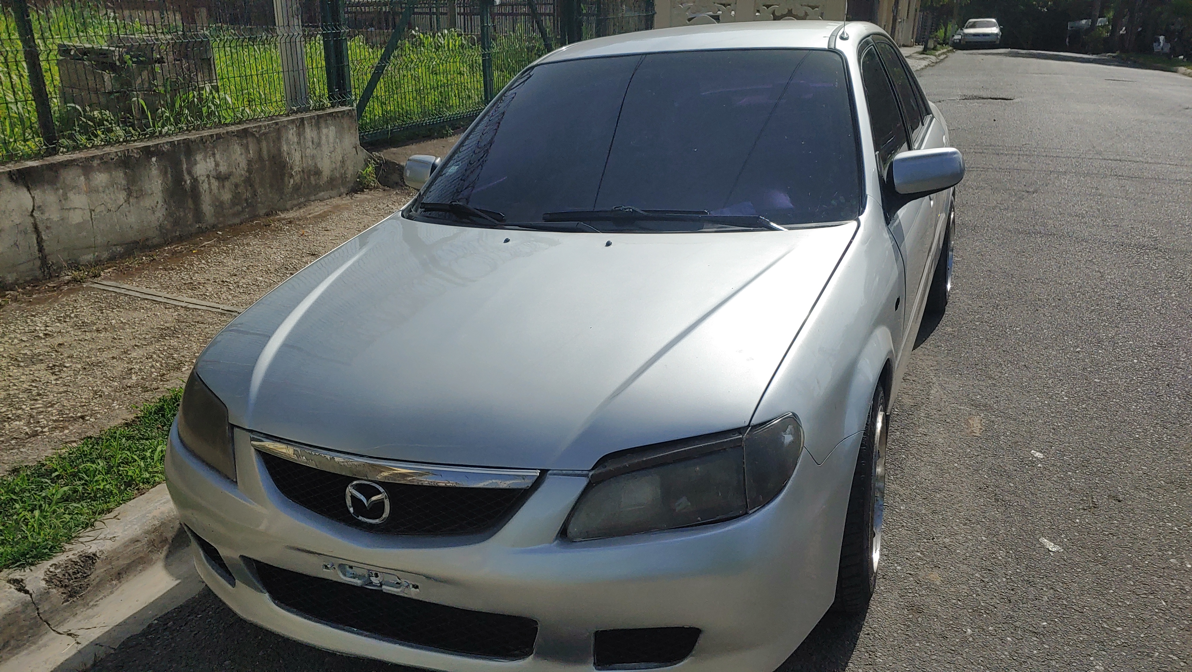 carros - Mazda 323 2