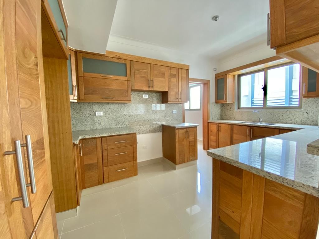 apartamentos - Amplio apartamento en Los Prados en alquiler 3