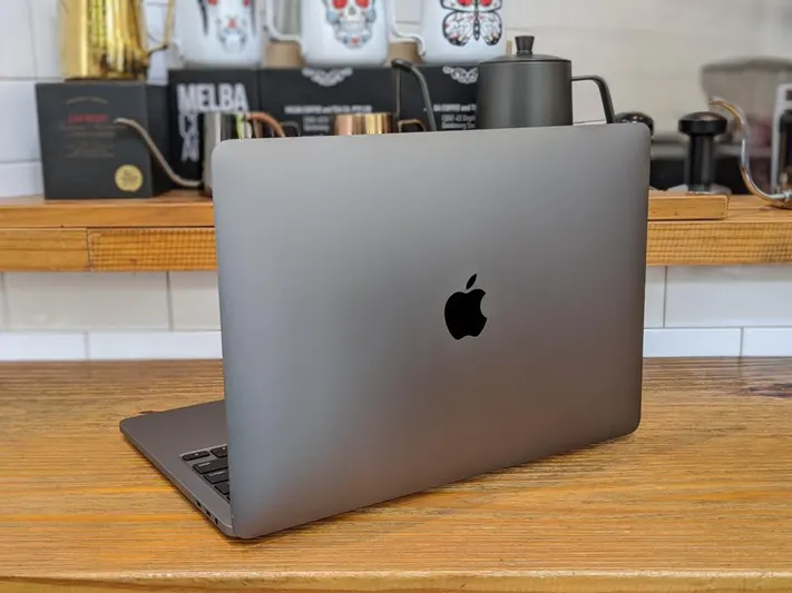 computadoras y laptops - MacBook Pro 2020 13 Pulg 2.0 Ghz cuatros núcleos 