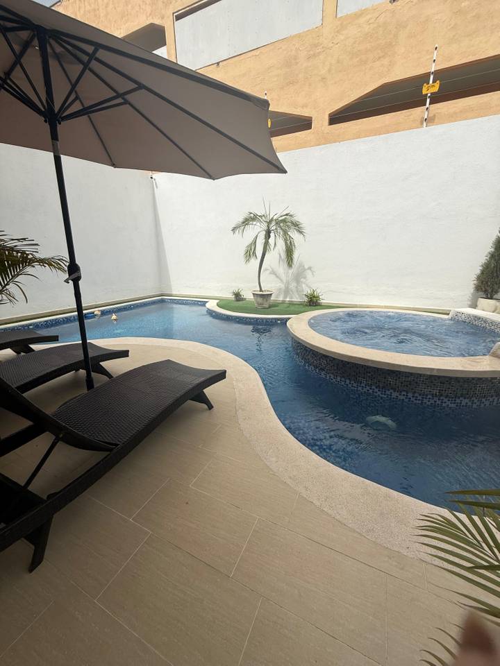 casas - Casa en venta de 4 niveles con piscina y 5 habitac 6