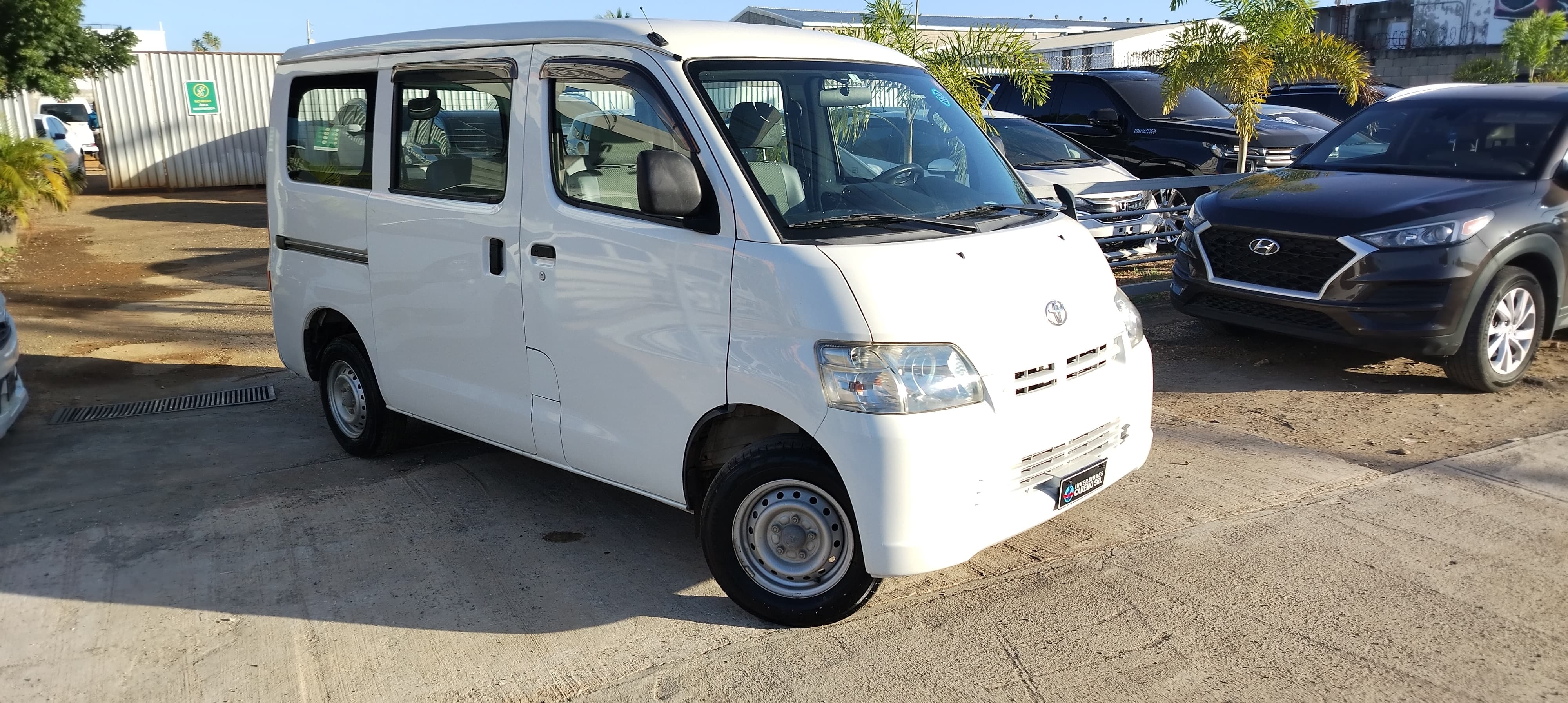 jeepetas y camionetas - Toyota Town Ace 2019 6