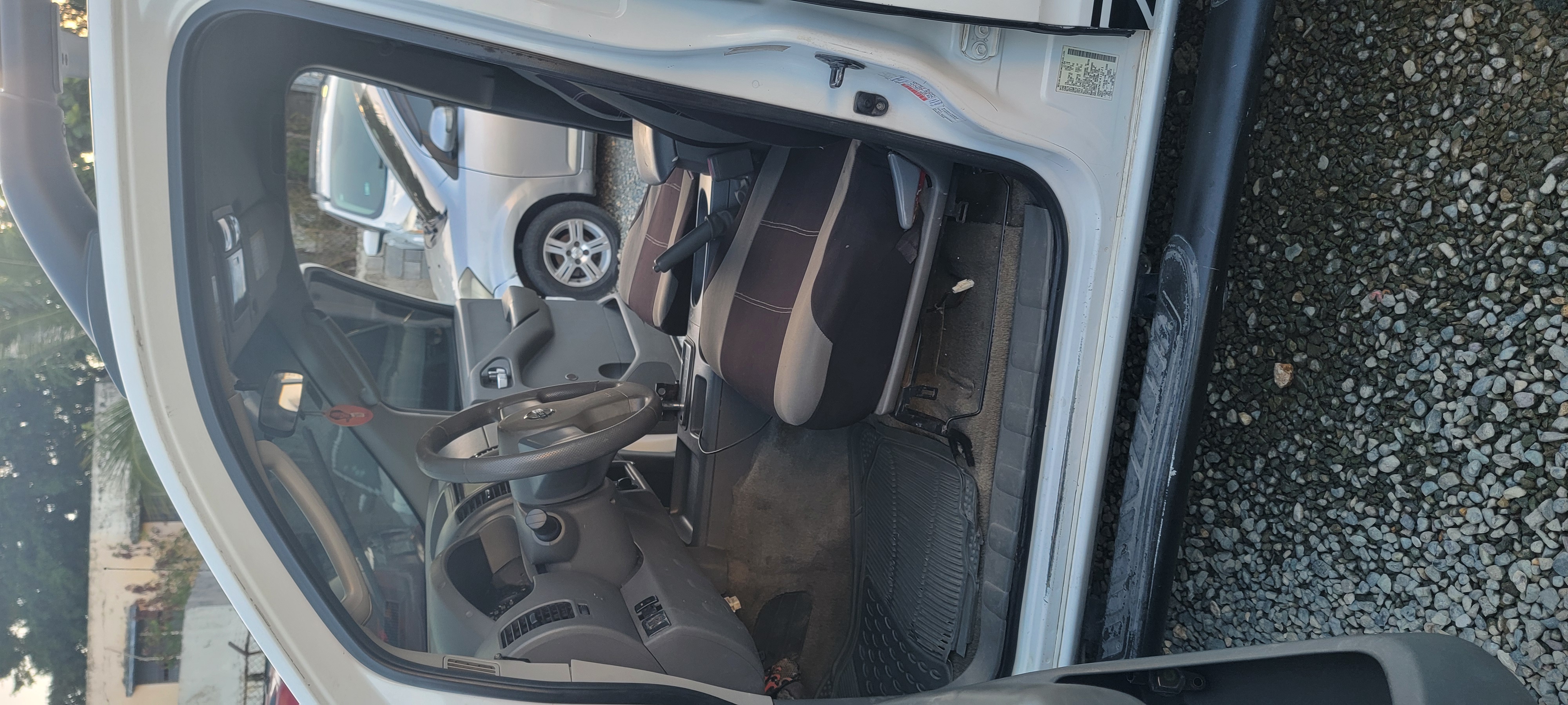 jeepetas y camionetas - CAM. NISSAN FRONTIER  2005 6