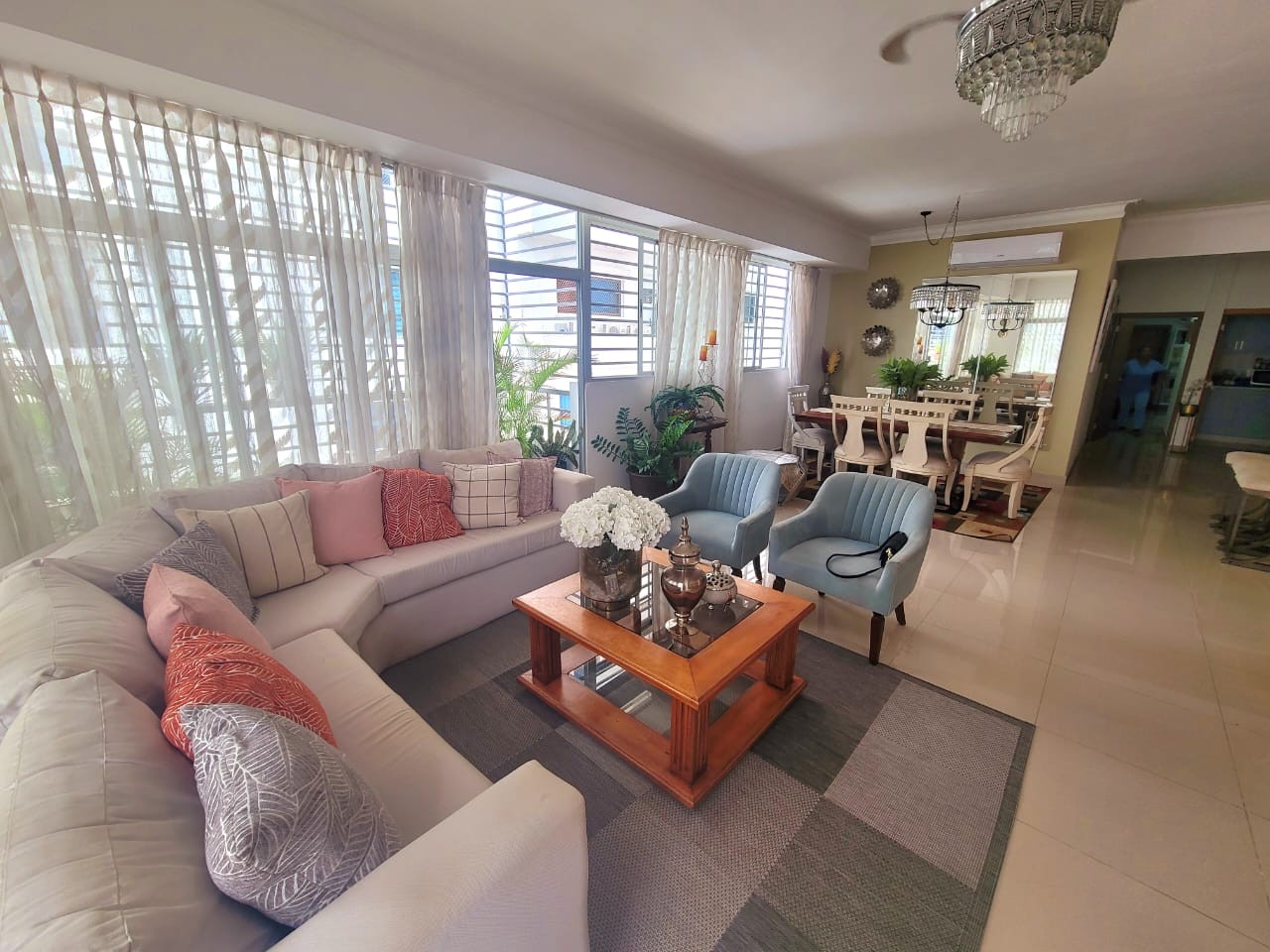 apartamentos - Se vende apartamento en Naco 2