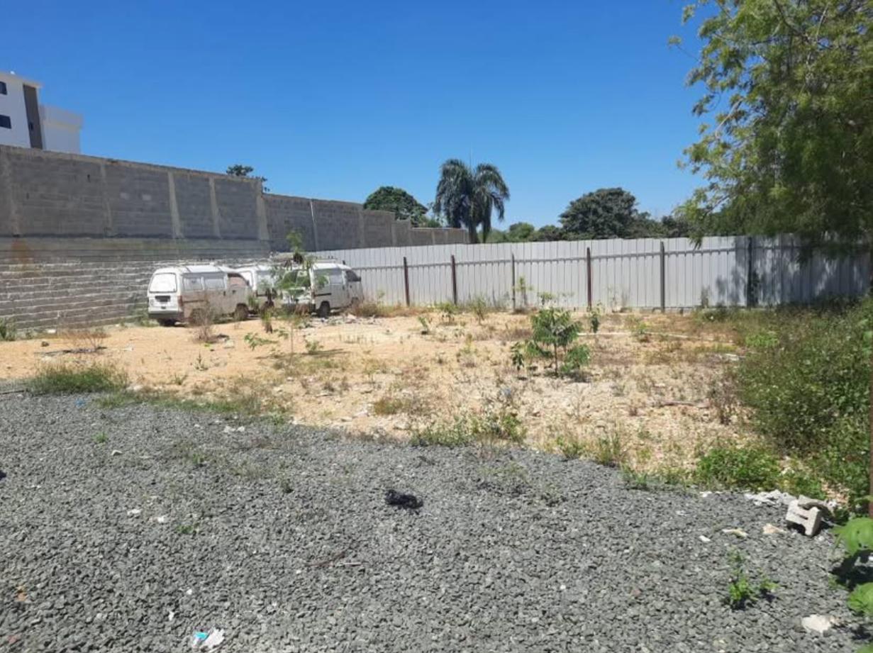 solares y terrenos - Vendo solar en La Jacobo Majluta 0