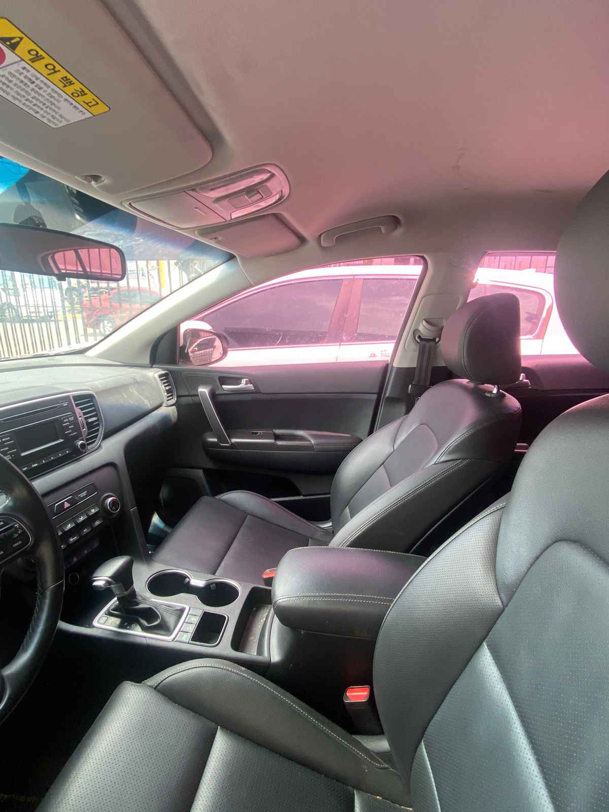 jeepetas y camionetas - Kia Sportage 2018 Blanco 4X4 Con llave inteligente 7