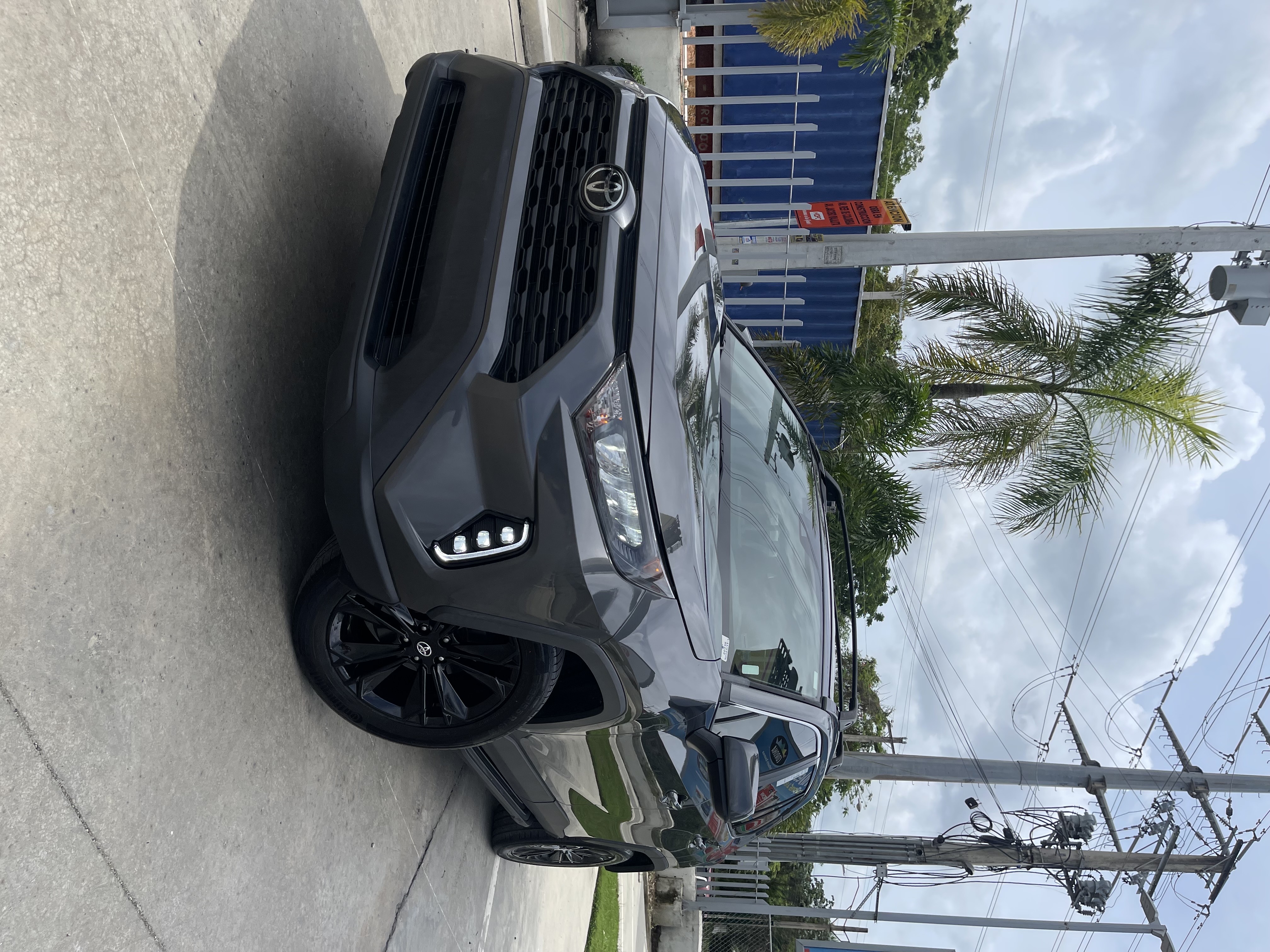 jeepetas y camionetas - SE VENDE PRECIO DE OFERTA TOYOTA RAV4 LE 2021 disponible para entrega inmediata  0