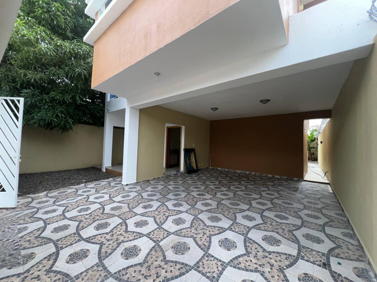 casas - Se vende casa con terraza y patio, Brisa oriental  5