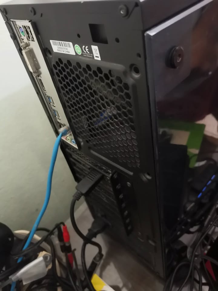 computadoras y laptops - Desktop Pc 8GbV 64GBram 1TB Ryzen 7 6Cores 2