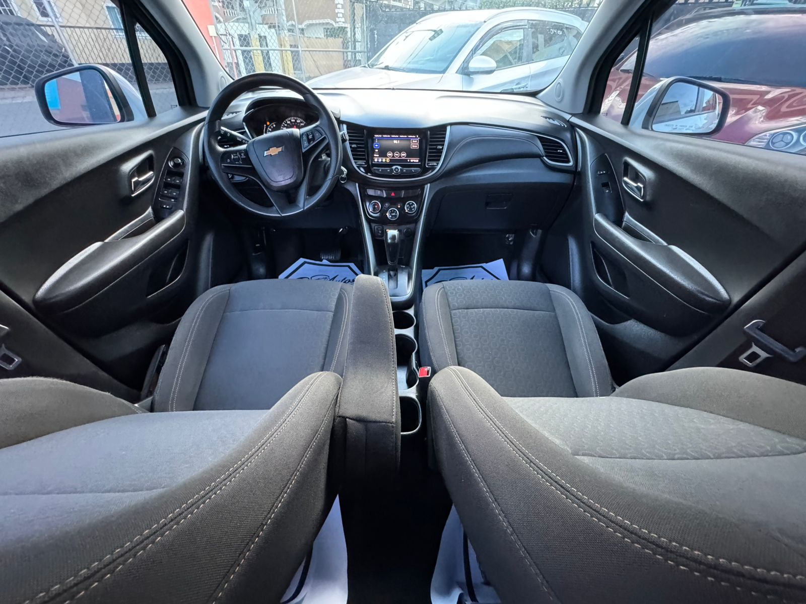 jeepetas y camionetas - Chevrolet Trax LS 2021 7