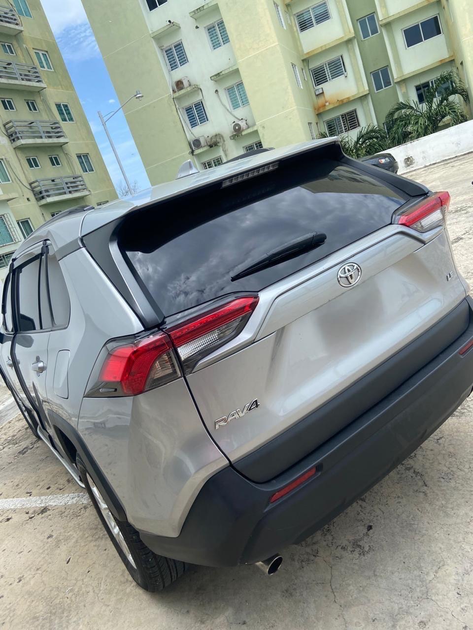 jeepetas y camionetas - Toyota rav4 Le 2021 2