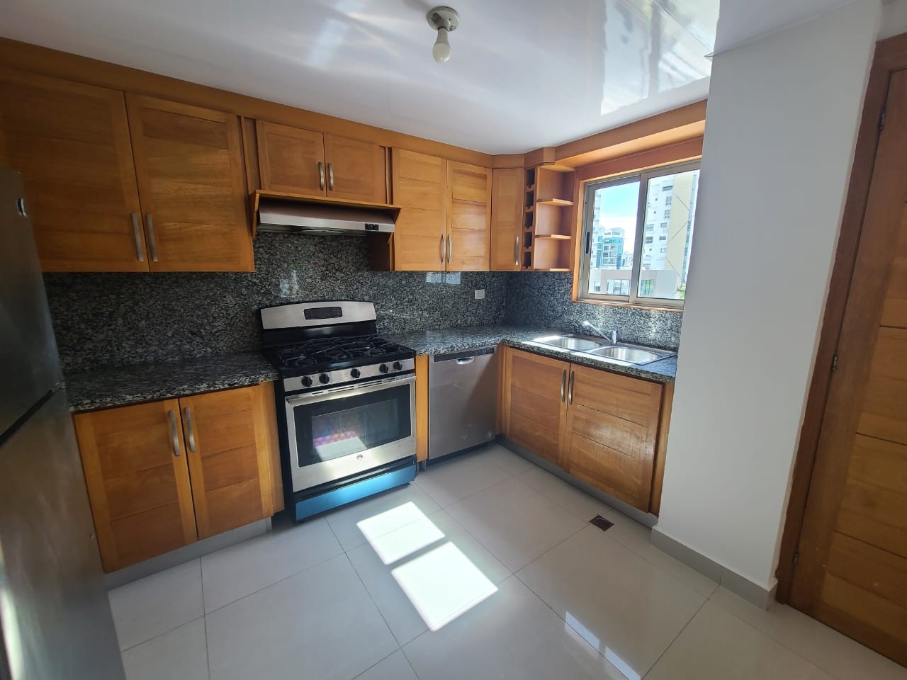 apartamentos - Vendo 5to* Piso Con Ascensor En Zona de Prestigio del Ensanche Naco
CODIGO: PD61 4