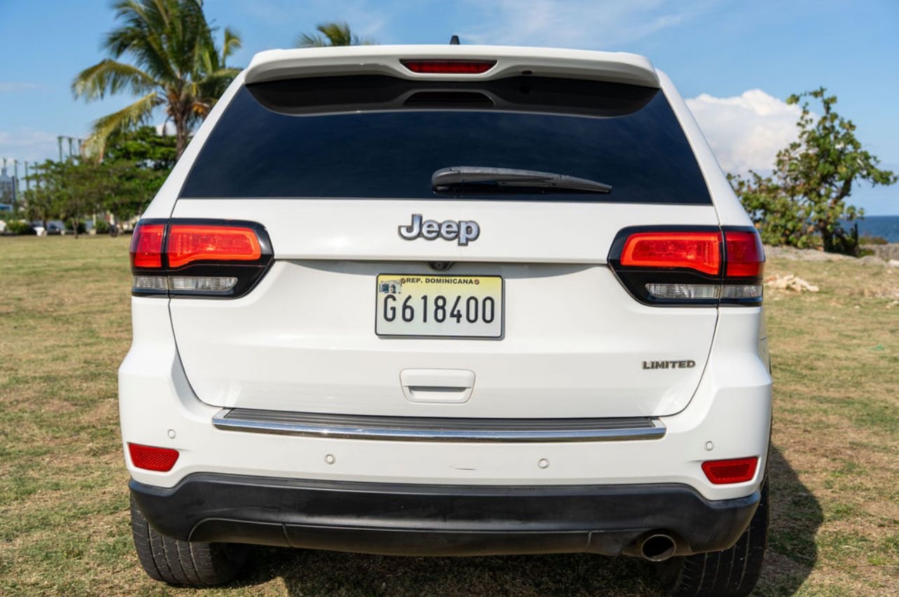 jeepetas y camionetas - JEEP GRAN CHEROKEE 2017 0