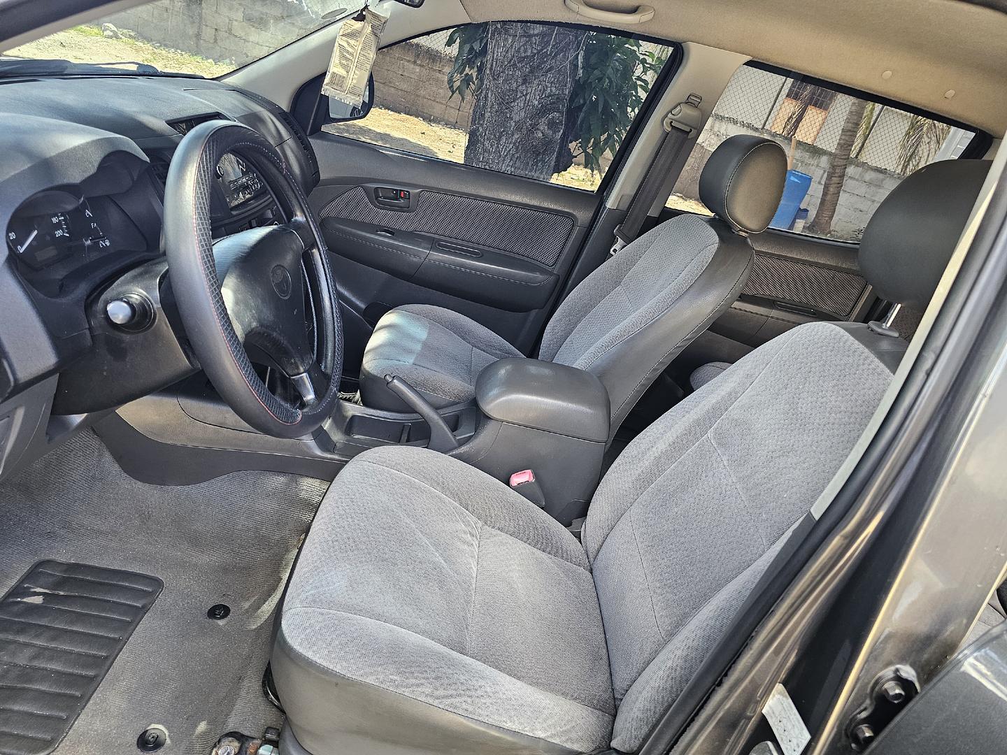 jeepetas y camionetas - toyota hilux 2015 4