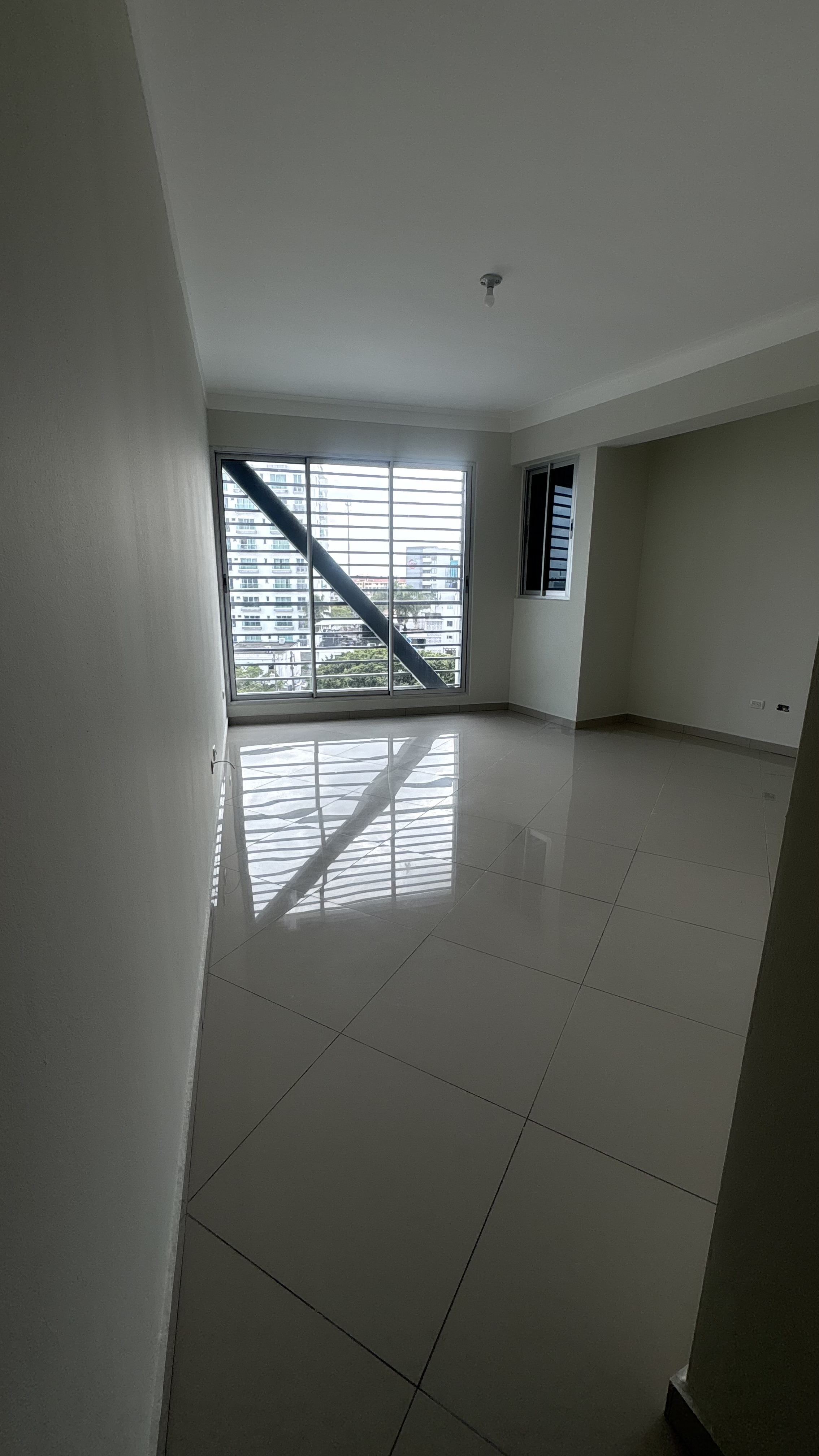 apartamentos - VENDO apartamento remodelado en Serralles 7
