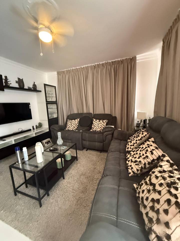 casas - Casa en venta de 4 niveles con piscina y 5 habitac 7