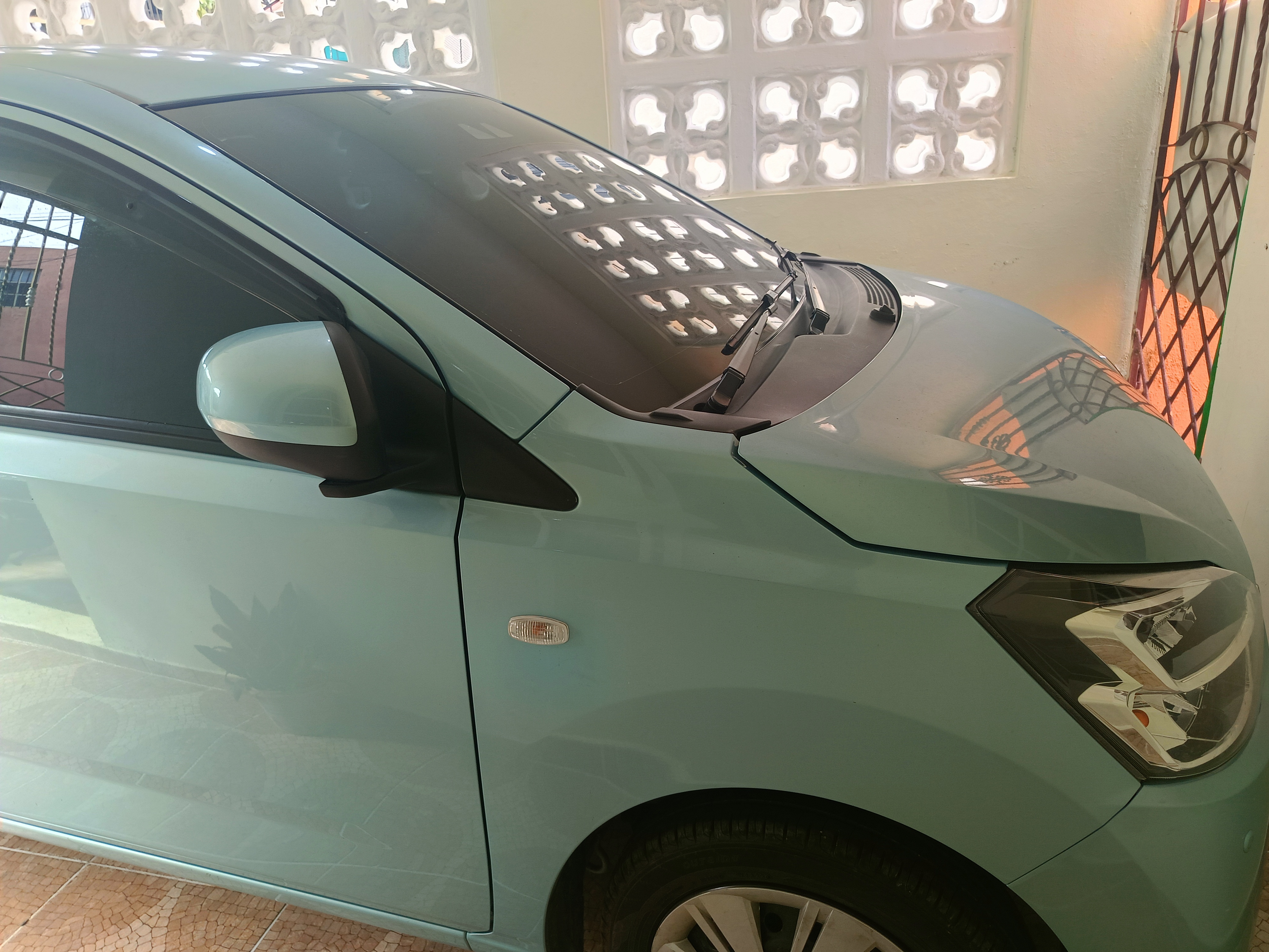 carros - Esta nítido solo 2 meses con el 0