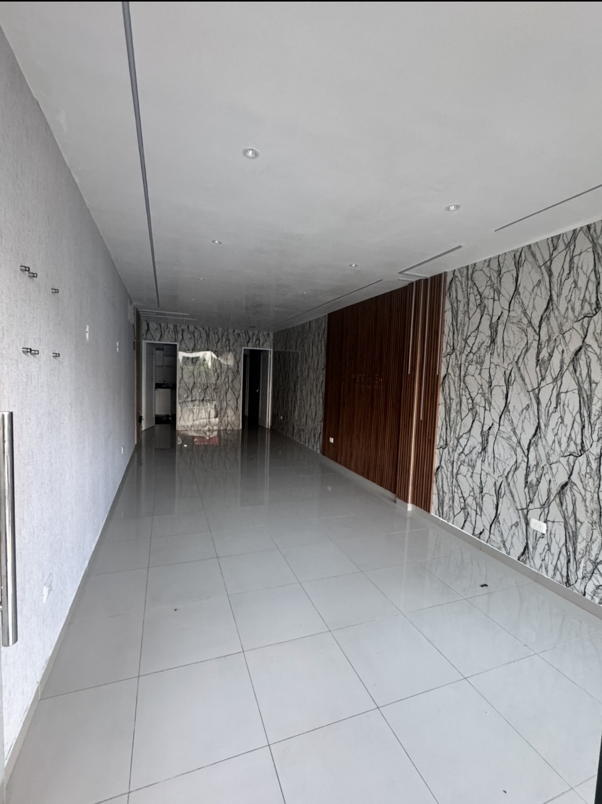 oficinas y locales comerciales - LOCAL ALQUILER  1
