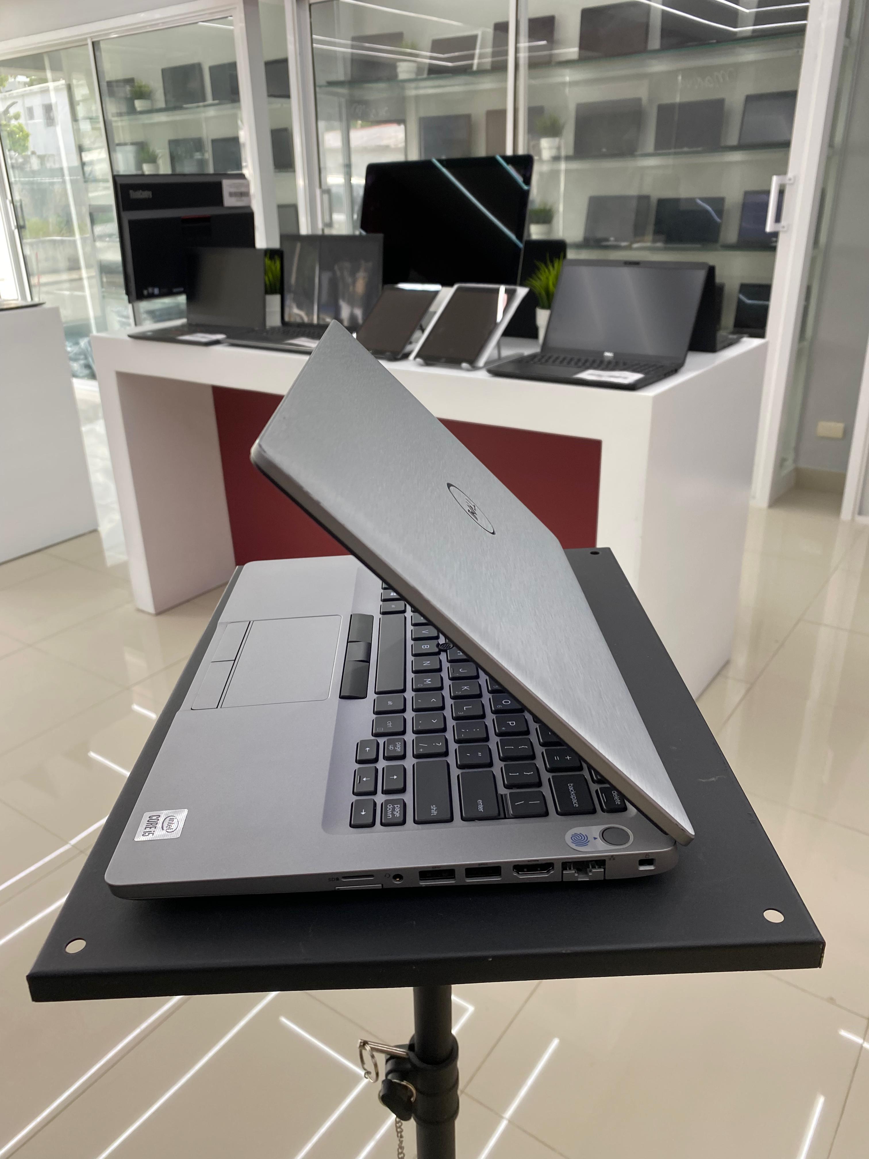 computadoras y laptops - Laptop Dell Latitude E7400 2en1 core i5 8vaGen 13. 1
