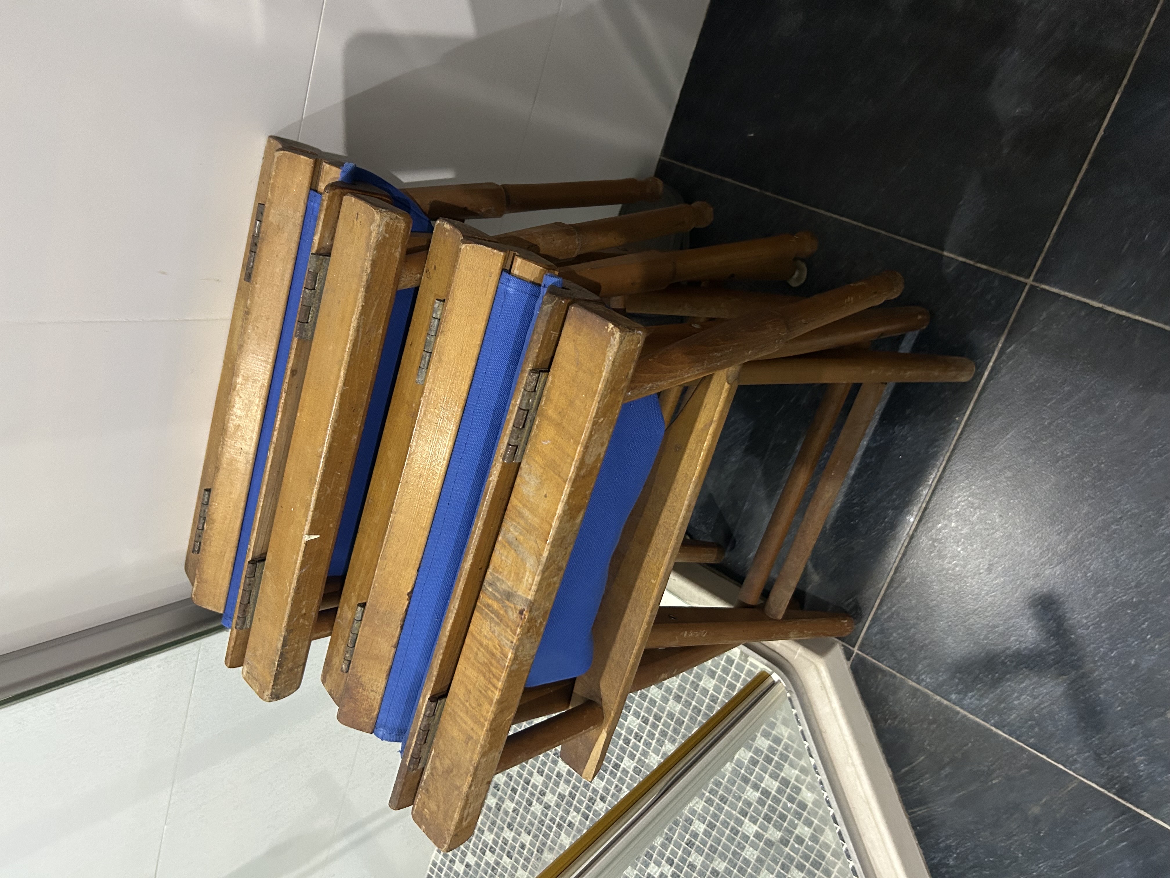 muebles y colchones - Sillas Plegables de madera con descasa brazos  0