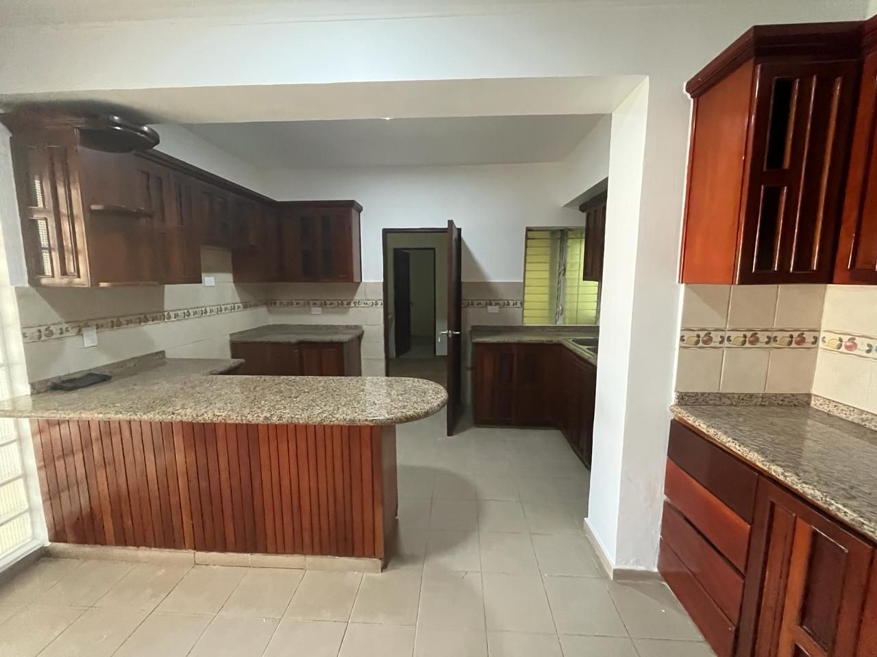 apartamentos - Apartamento en alquiler en Piantini, Espacioso de 3 habitaciones 2
