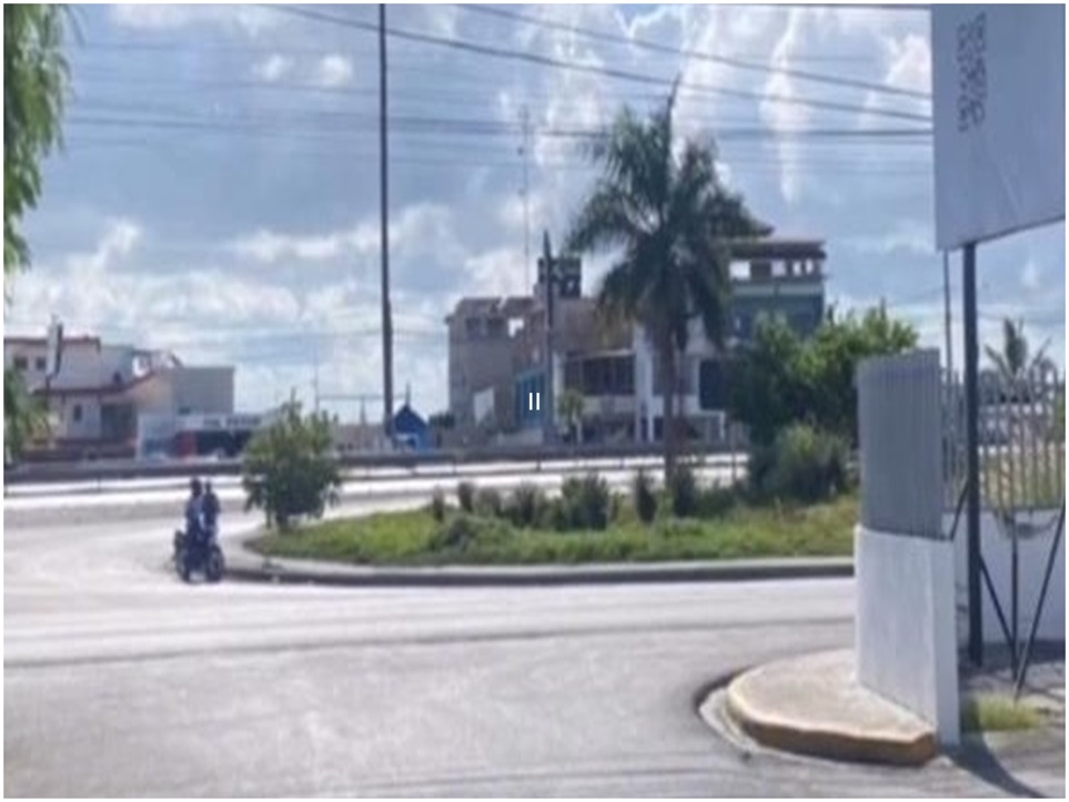 oficinas y locales comerciales - Local Comercial de 485 Mts2 en BAVARO, 10 ESPACIOS 5