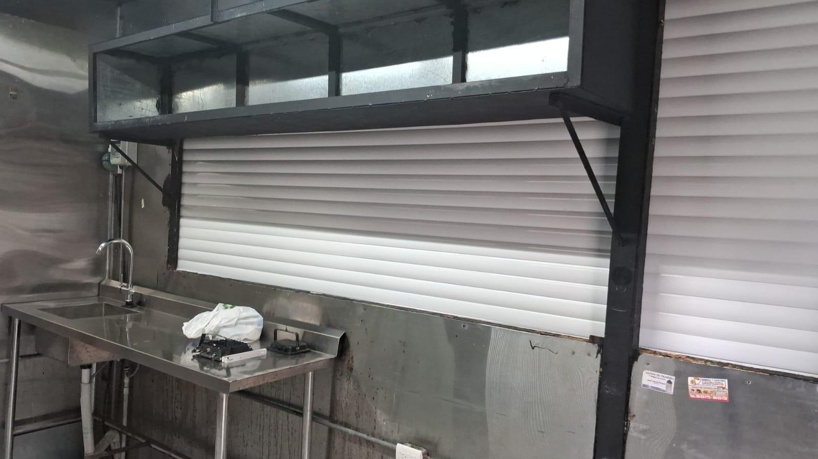 oficinas y locales comerciales - ALQUILER FOOD TRUCK EQUIPADO EN PLAZA COMERCIAL " BELLA VISTA" 3