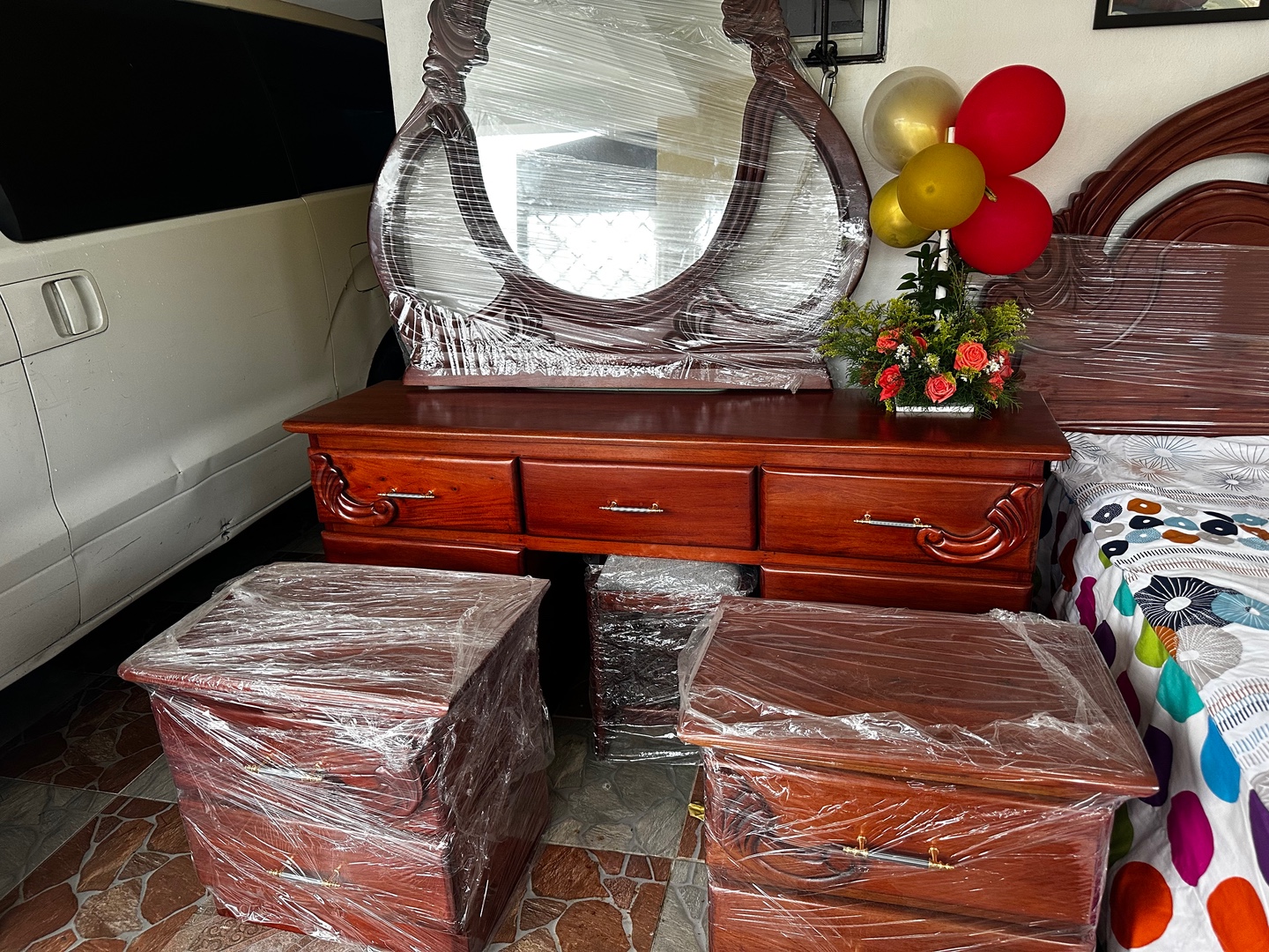 muebles y colchones - Juego de Habitación en caoba 100% negociable  6