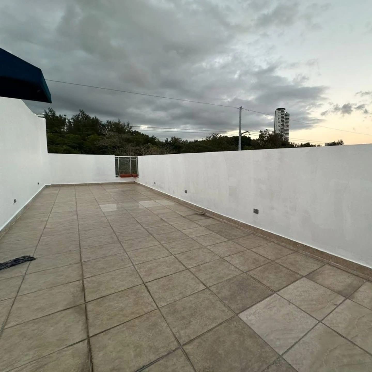 apartamentos - Vendo Ph Jardines del Sur misma José Contreras , 1 7