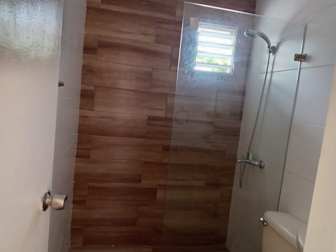 apartamentos - APTARTAMENTO EN HONDURAS 2DO PISO 6