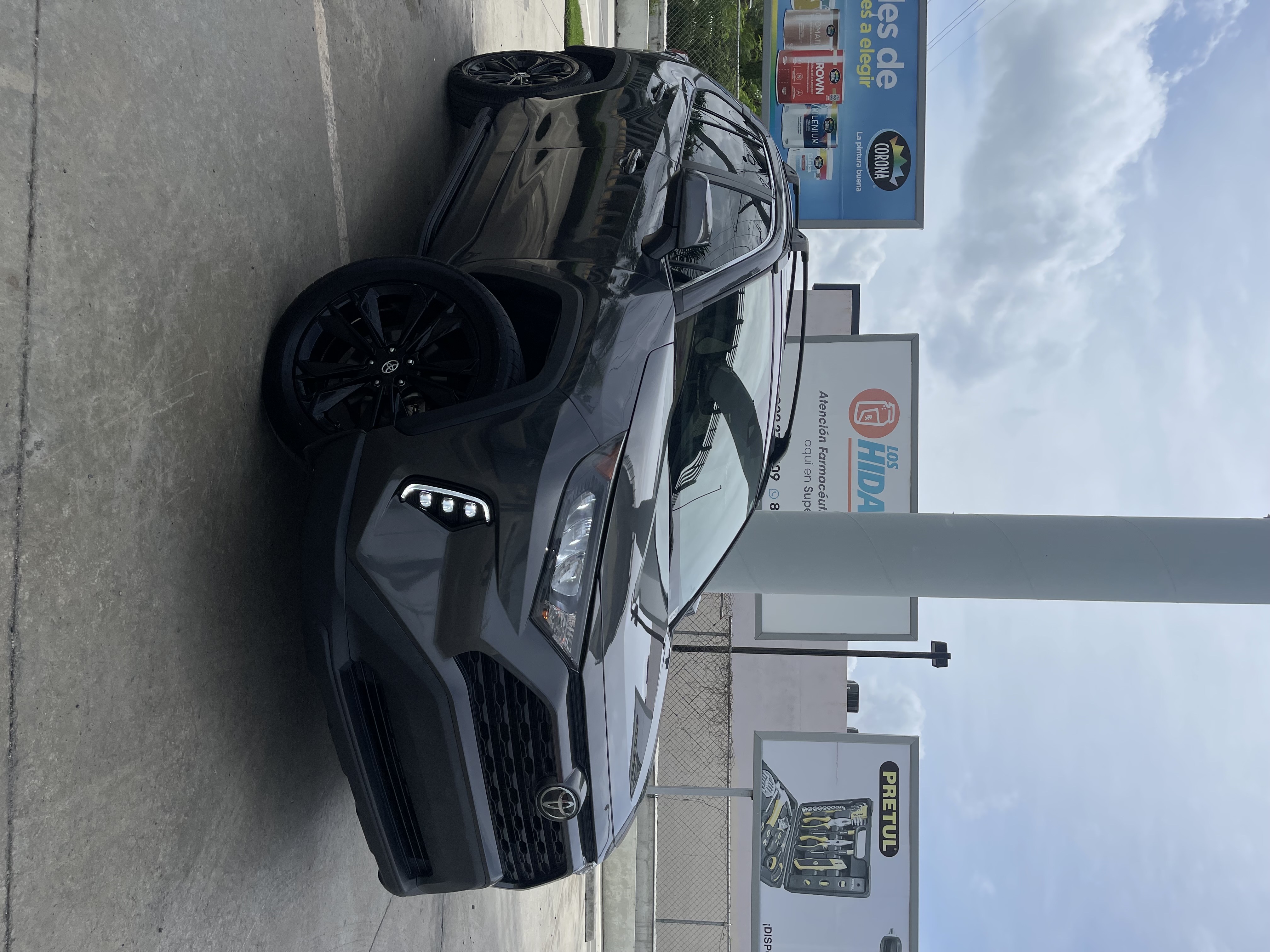 jeepetas y camionetas - SE VENDE PRECIO DE OFERTA TOYOTA RAV4 LE 2021 disponible para entrega inmediata  1