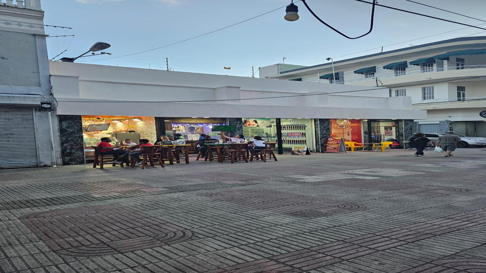 oficinas y locales comerciales - VENDO plaza comercial en la Zona Colonial 1