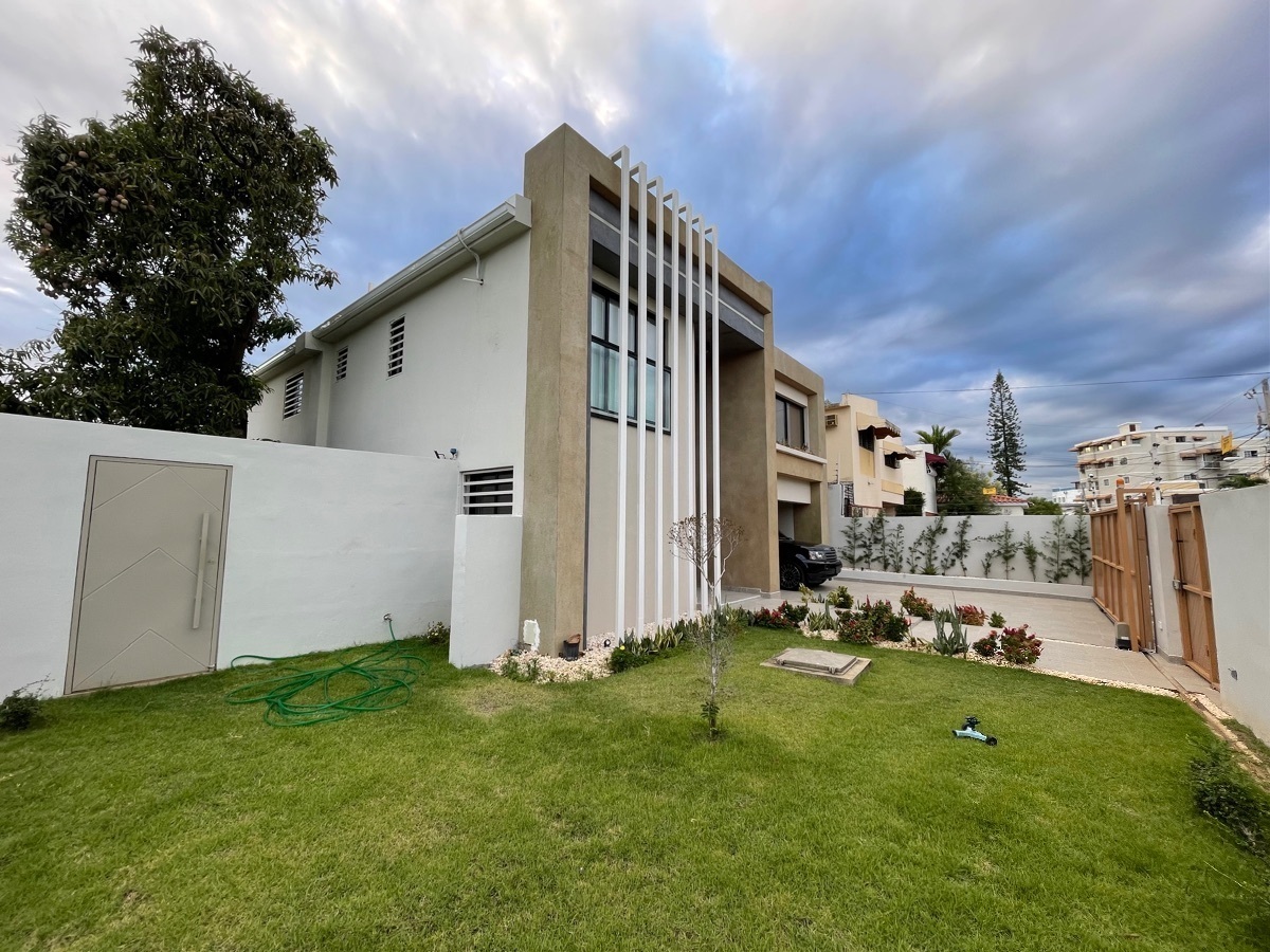 casas - Casa en los Restauradores  2