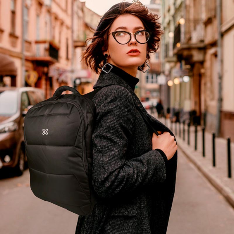 computadoras y laptops - BULTO DE NOTEBOOK KLIPX MONACO 15.6" TIPO MOCHILA, 2 COMPARTIMENTOS PRINCIPALES, 1