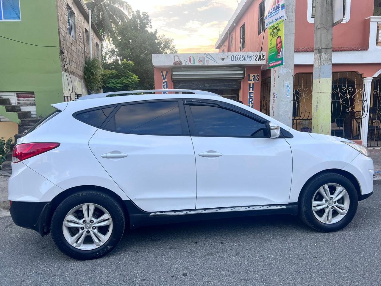 jeepetas y camionetas - Hyundai Tucson 2014 Blanca (No GDI) 3