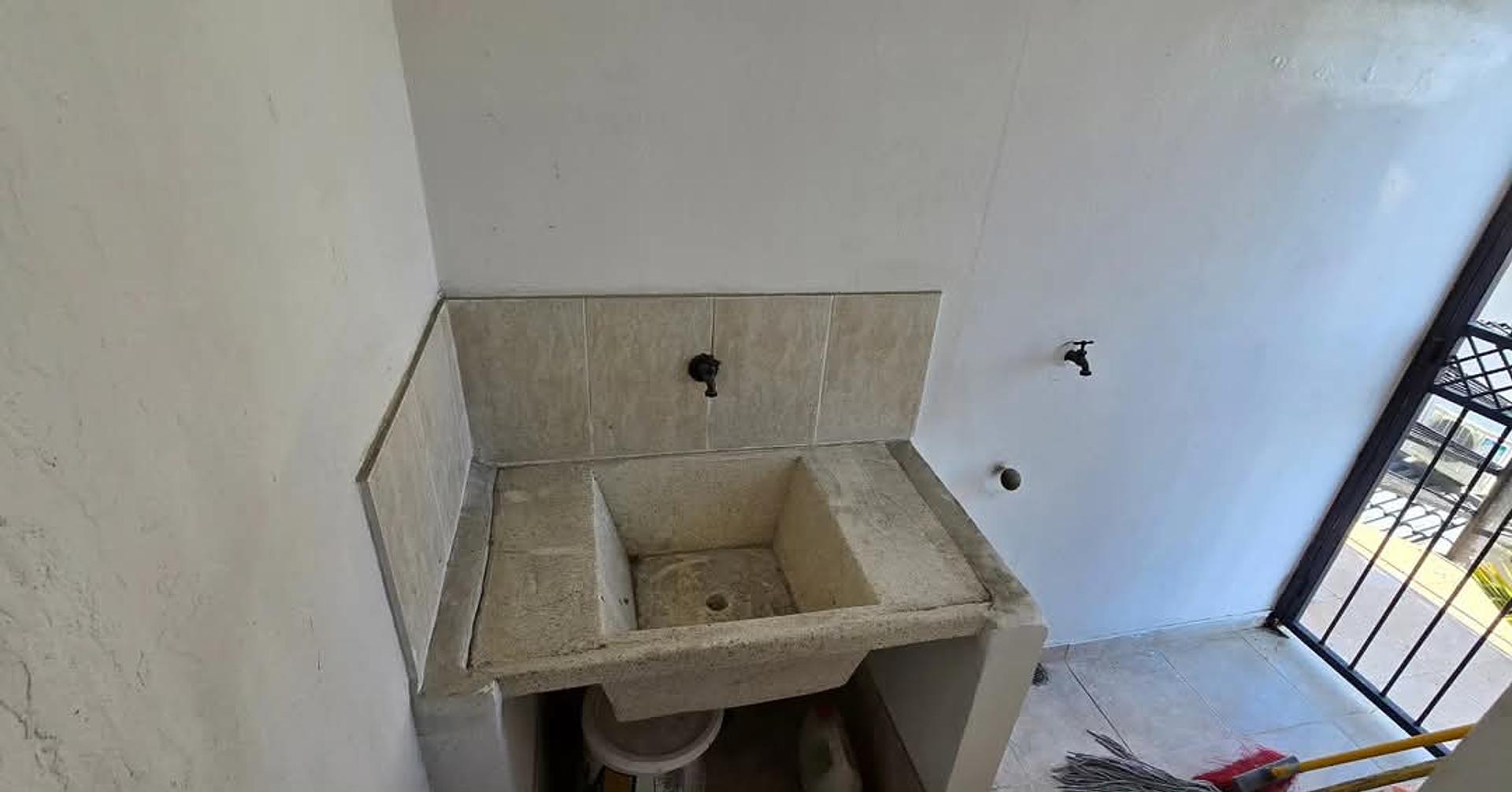 apartamentos - rento 3er piso en la República de Argentina  3