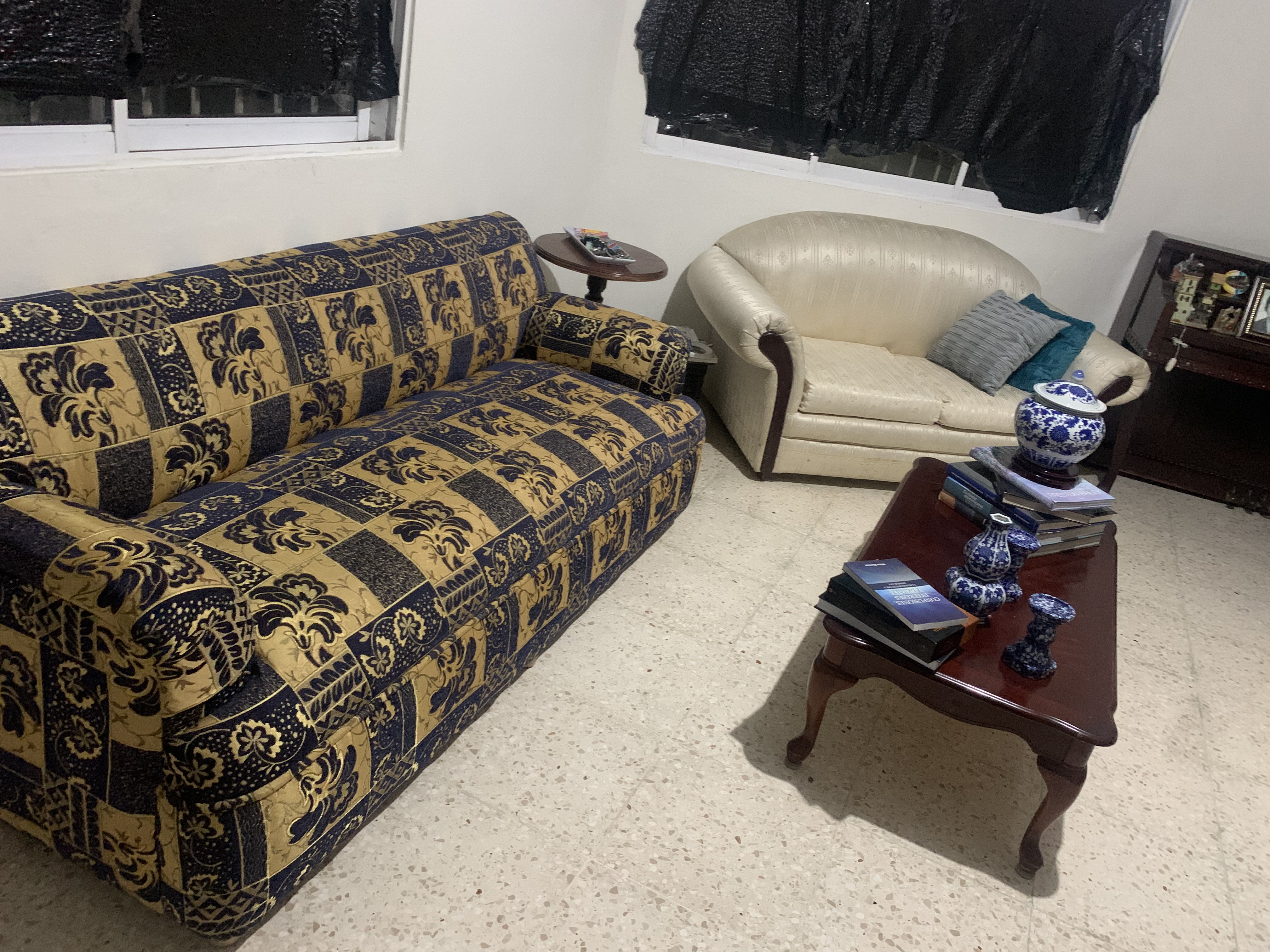 muebles y colchones - Juego de comedor y juego de tres muebles