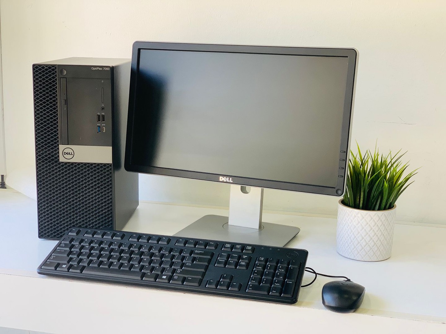 computadoras y laptops - COMPUTADORA COMPLETA  DELL i7 8TH , 16GB 256, MONITOR DELL 20 IPS  0