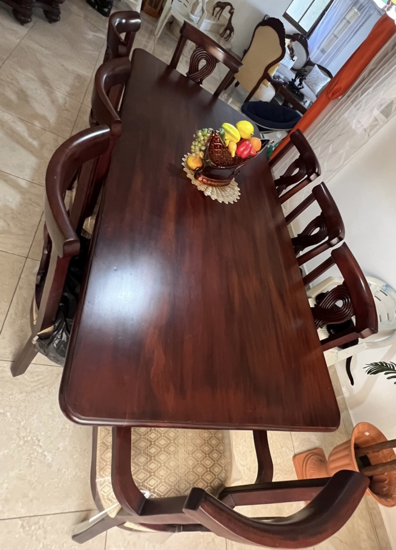 muebles y colchones - Comedor en caoba de 8 puestos. 0