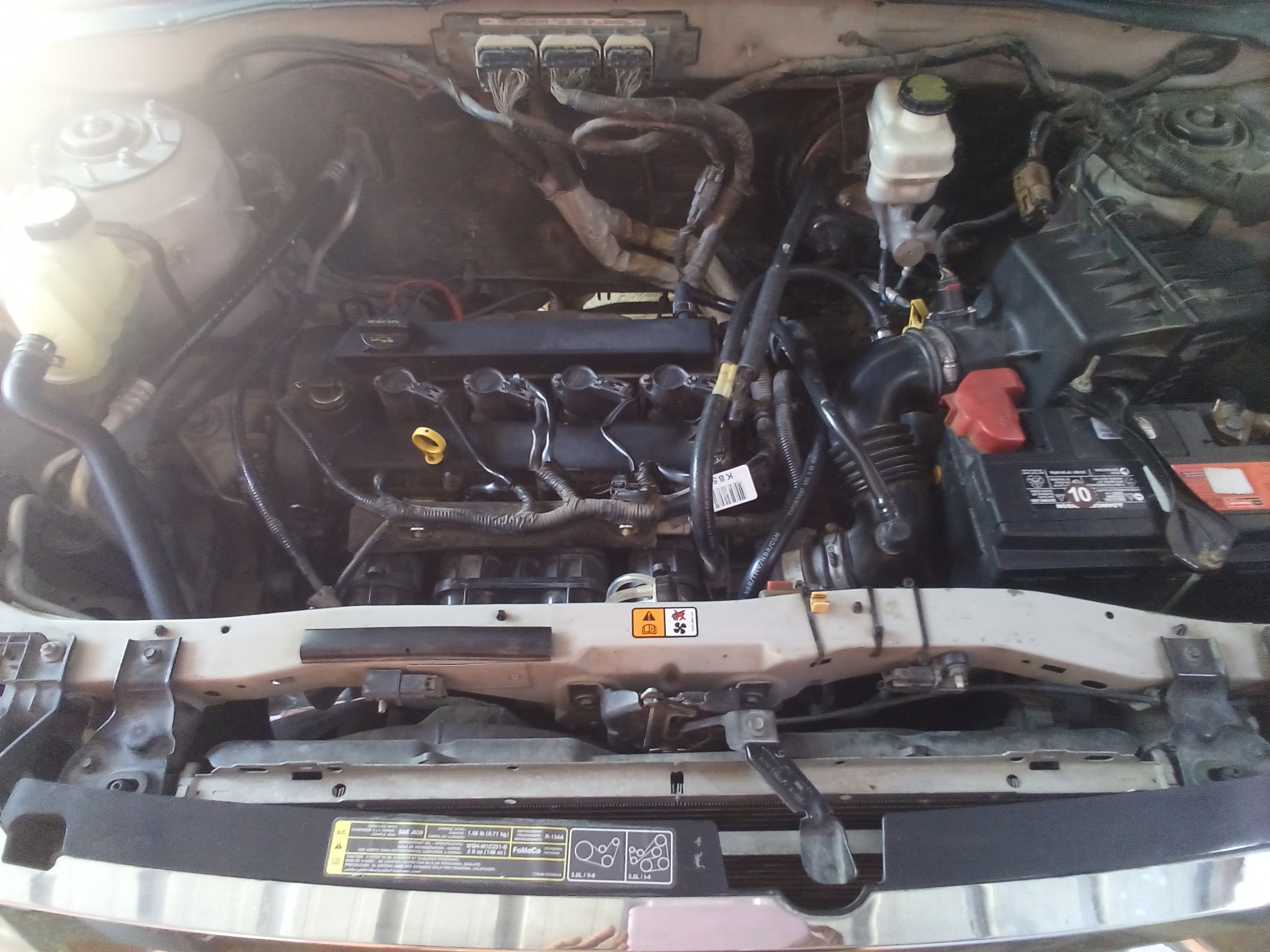 jeepetas y camionetas - Se vende ford escape 2011  v4 2
