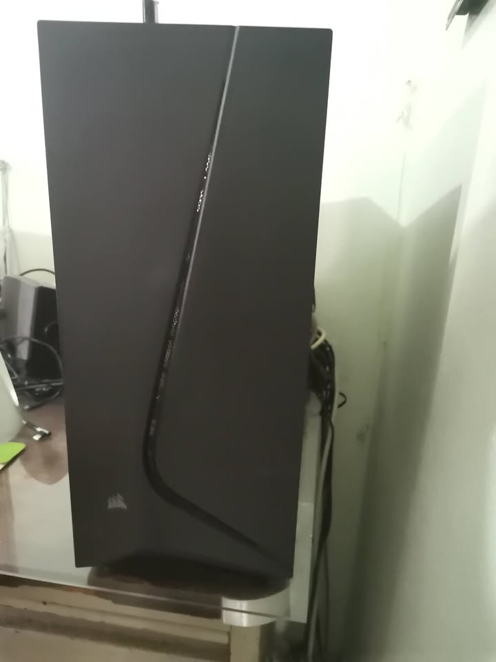 computadoras y laptops - Desktop Pc 8GbV 64GBram 1TB Ryzen 7 6Cores 4