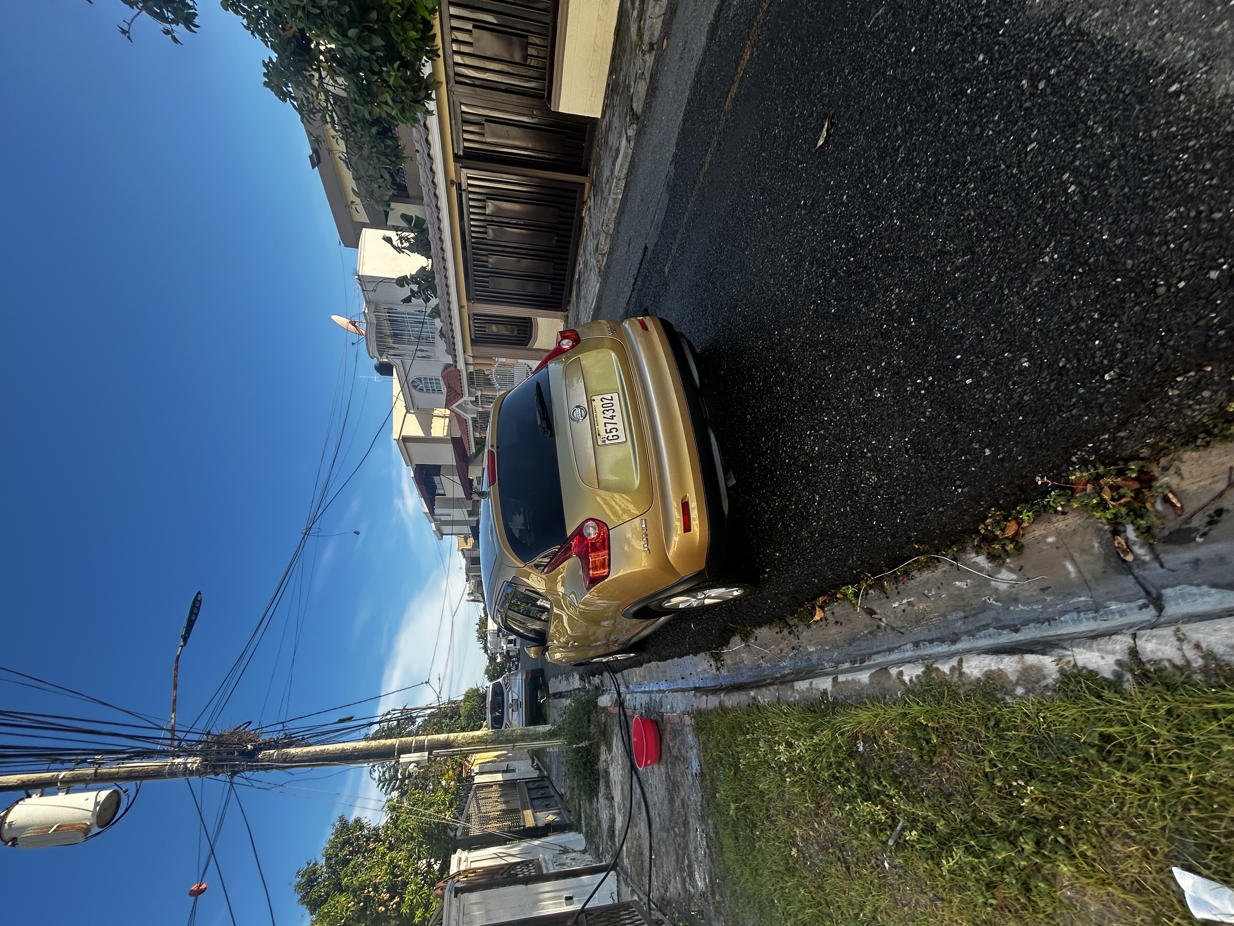jeepetas y camionetas - NISSAN JUKE DORADA 2014 2