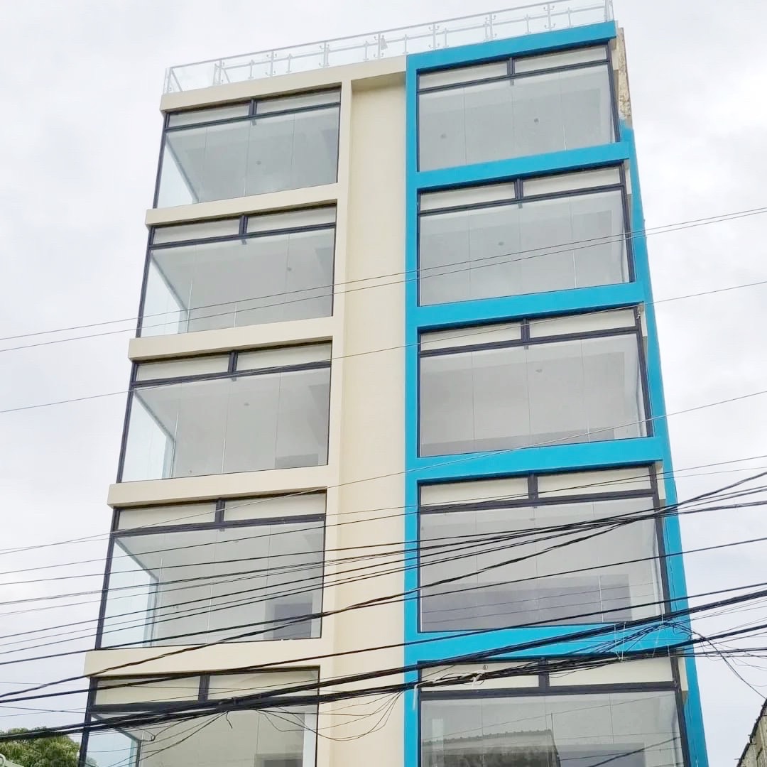 oficinas y locales comerciales - Local céntrico en Arroyo hondo  2