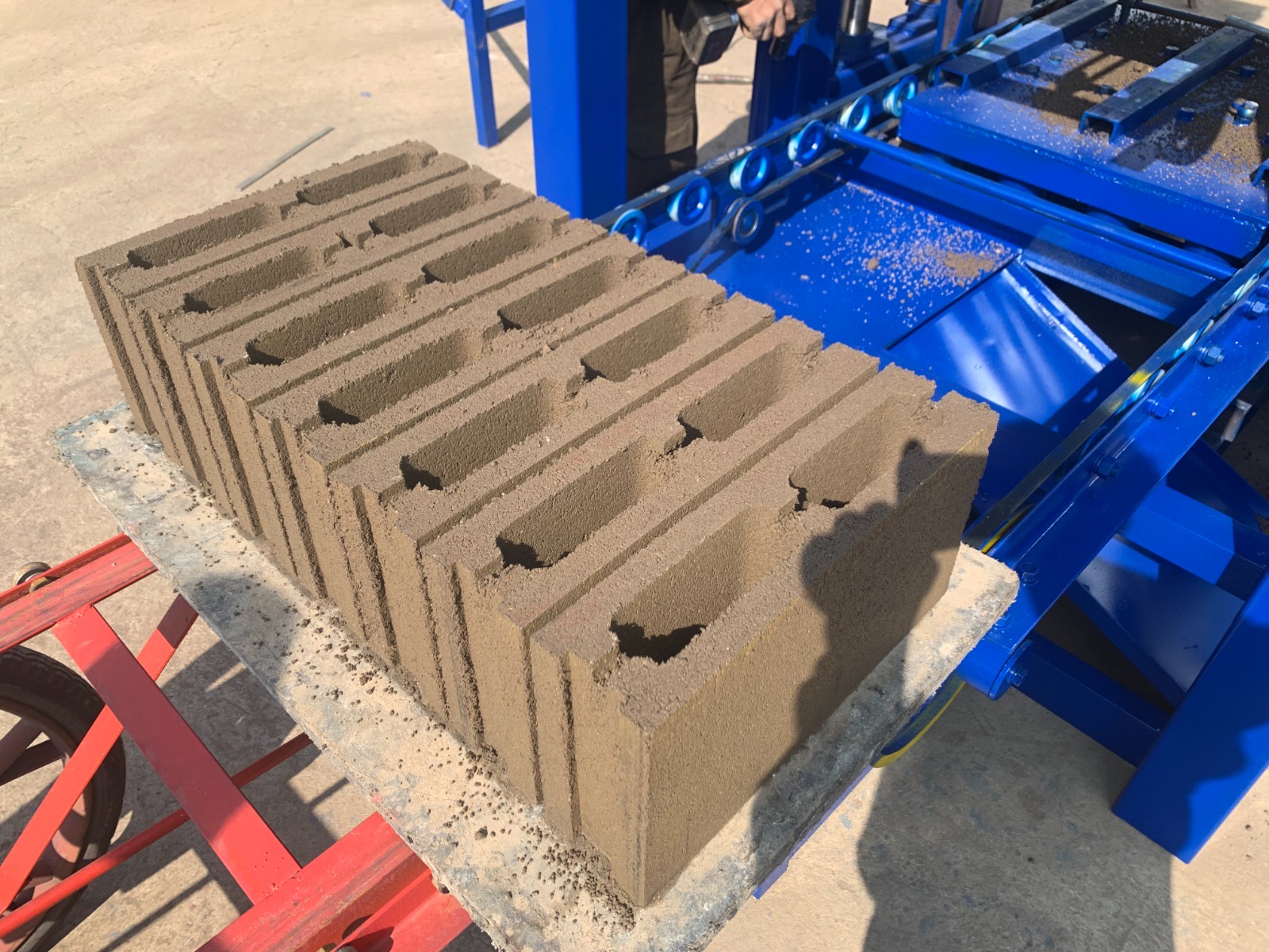 construccion e industrial - Se vende máquina completa fábrica de blocks 7