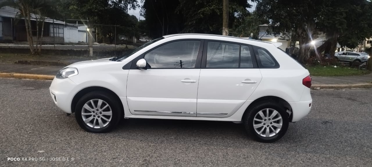 jeepetas y camionetas - vendo mi Renault Koleos 4x2 2014 en excelentes condiciones  1