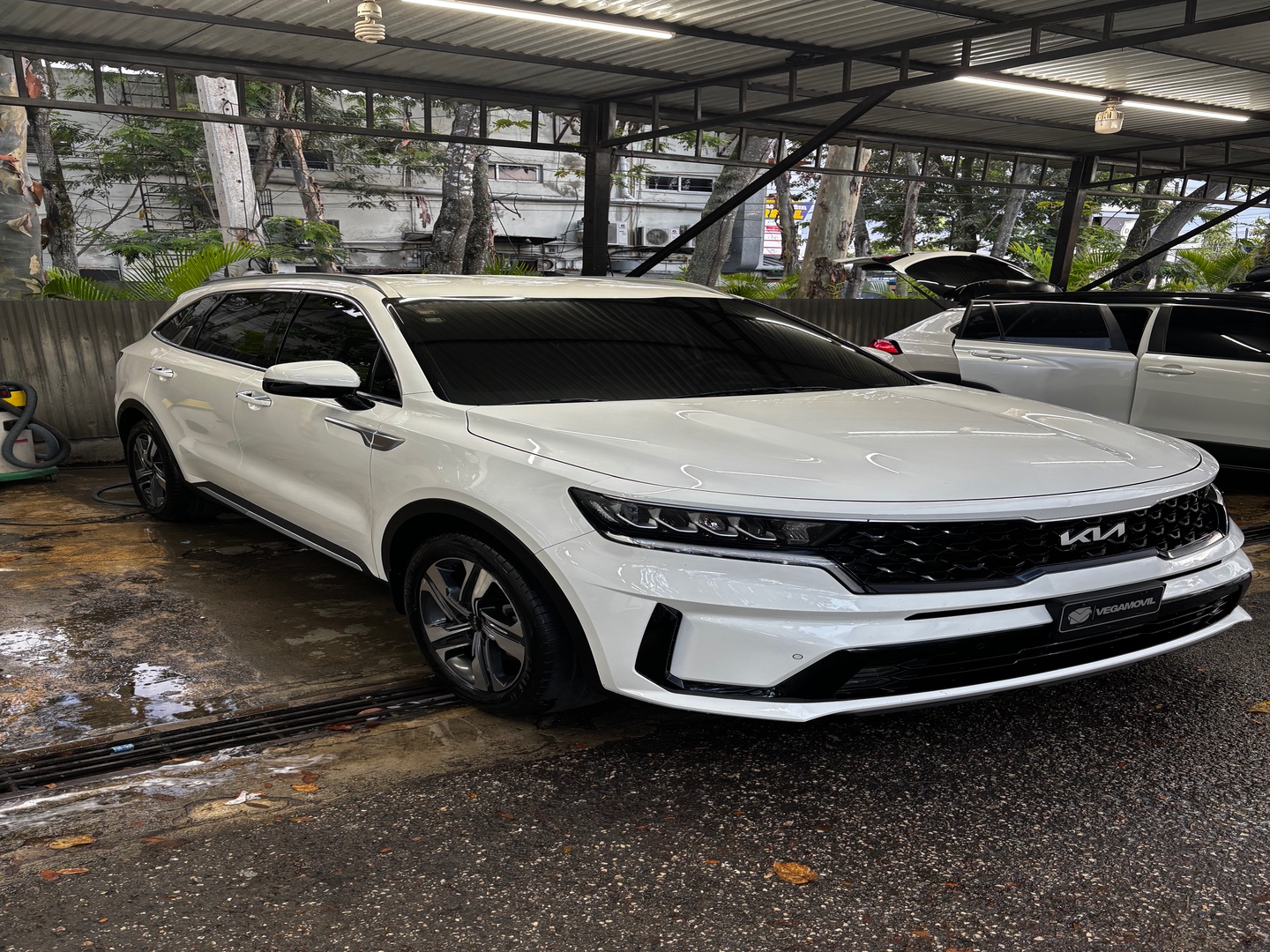 jeepetas y camionetas - SE VENDE KIA SORENTO 2023- 16,000KM 6