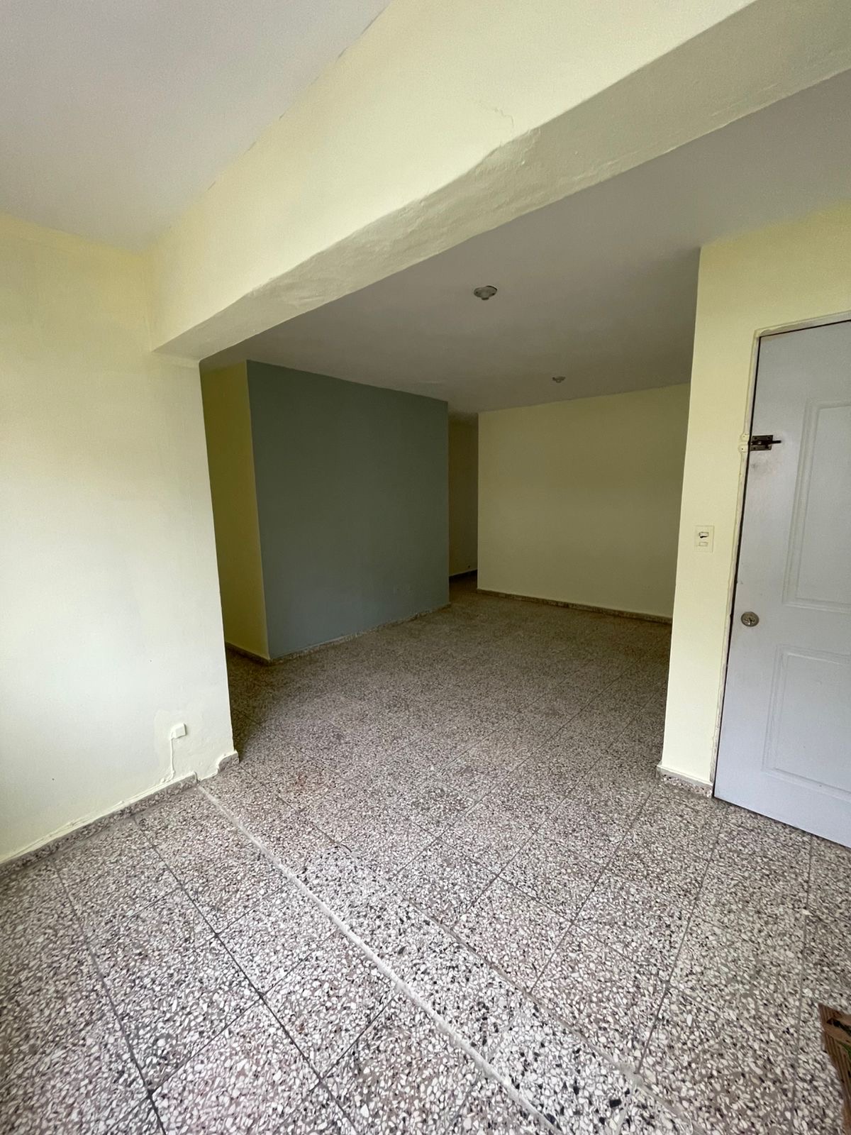 apartamentos - Apartamento en Alquiler en Monte Bonito Santiago Oeste. Tercer Piso  6