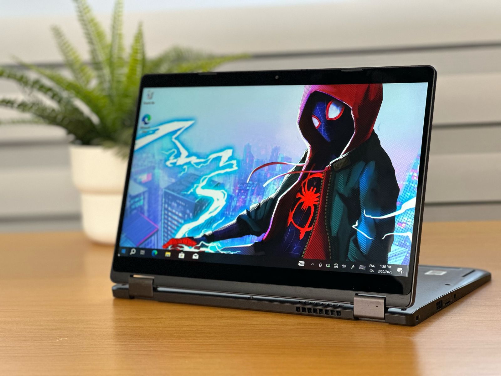 computadoras y laptops - Laptop Dell 2 en 1 5300 Touch i5 / 16GB / 250 SSD 0